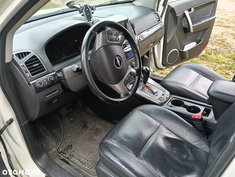 Chevrolet Captiva 2.2 D LT+ - 11