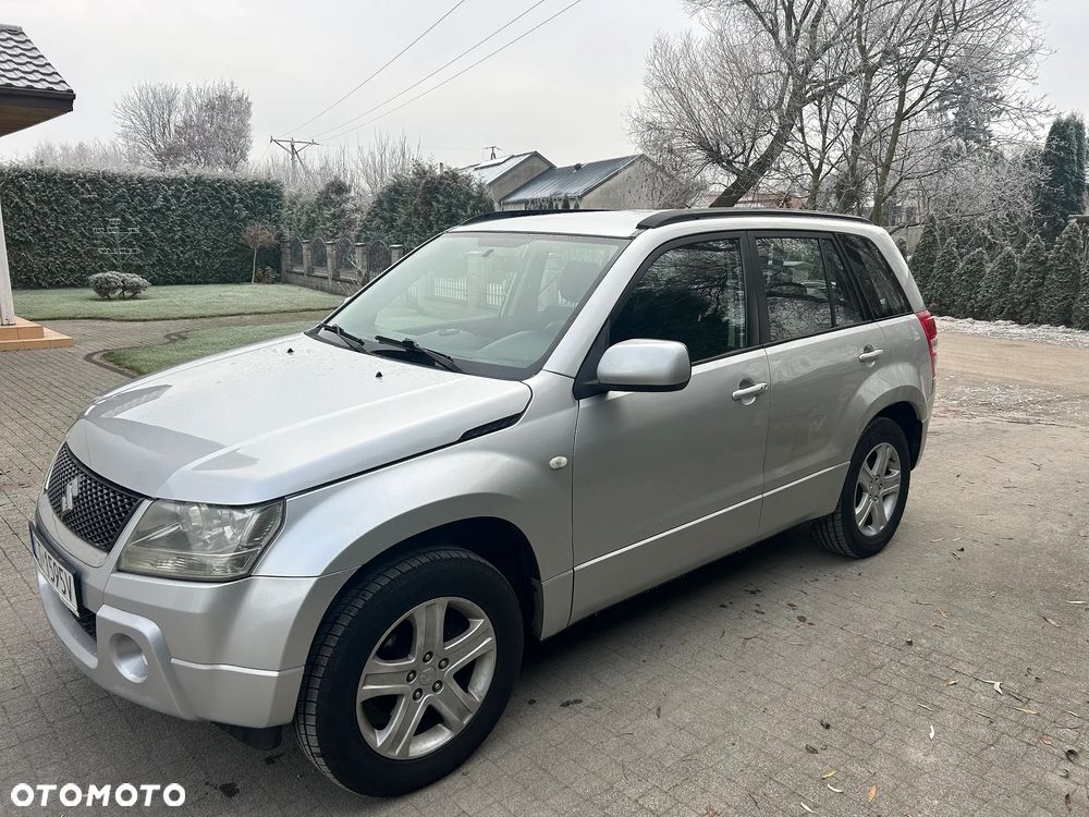 Suzuki Grand Vitara 2.0 De luxe - 1