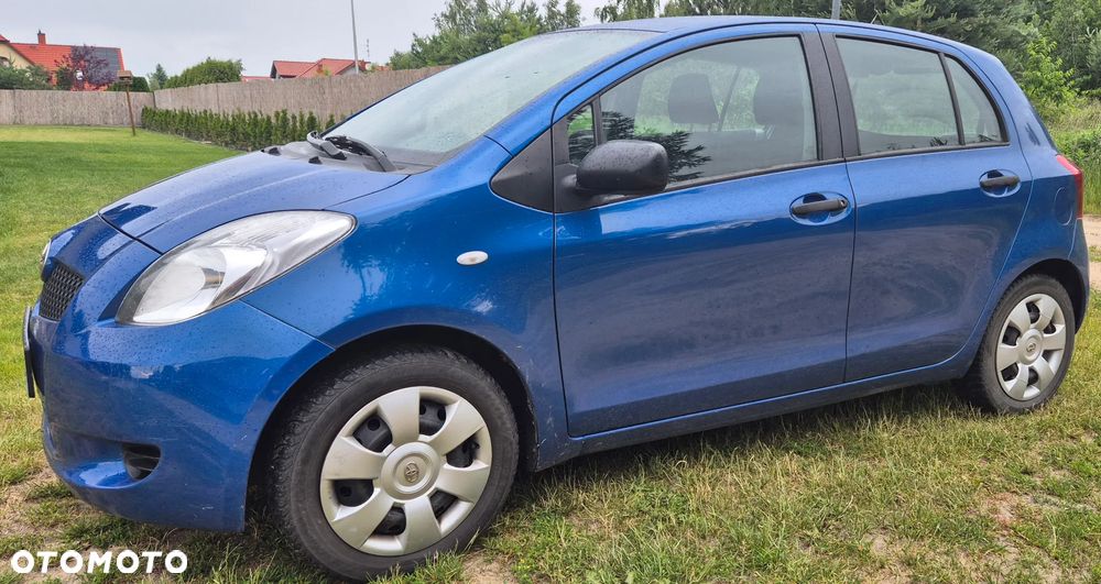 Toyota Yaris 1.0 Luna A/C - 3