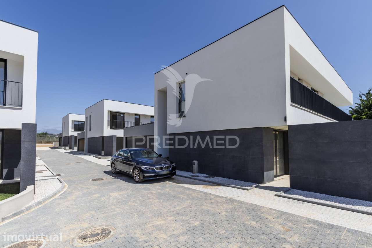 Moradia Independente T5 com Piscina Privada - Grande imagem: 2/6