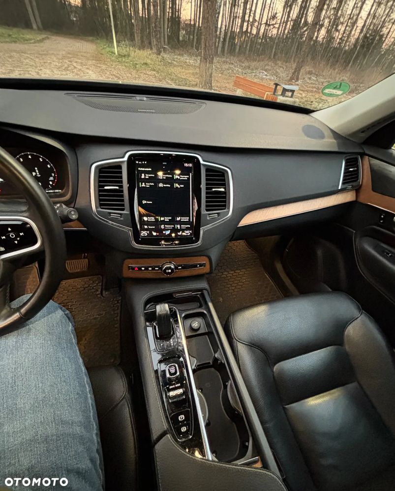 Volvo XC 90 - 8