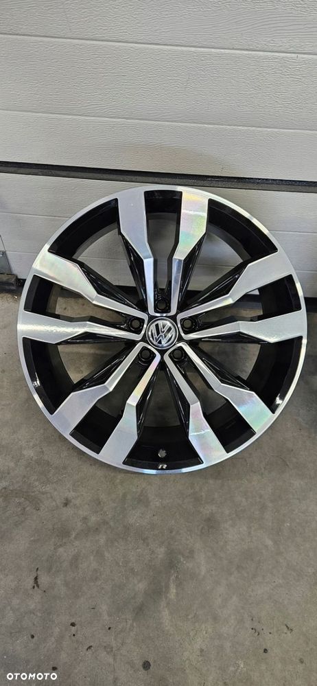 Volkswagen Tiguan II R LINE Felgi 20" 5x112 - 4