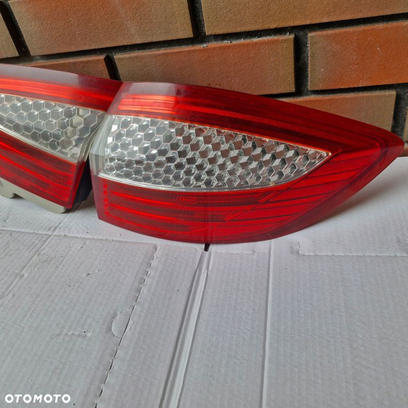 LAMPA PRAWY TYŁ TYLNA FORD MONDEO MK4 KOMBI (07-10) 7S71-13404-B EUROPA - 3