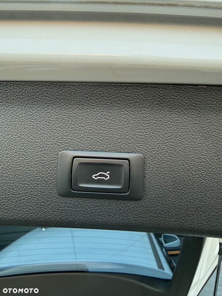 Audi A4 Avant 2.0 TDI DPF clean diesel S line Sportpaket - 19