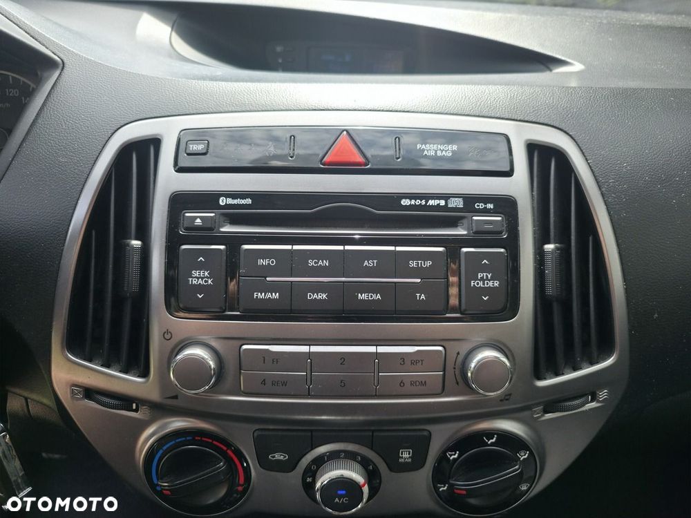 Hyundai i20 - 13