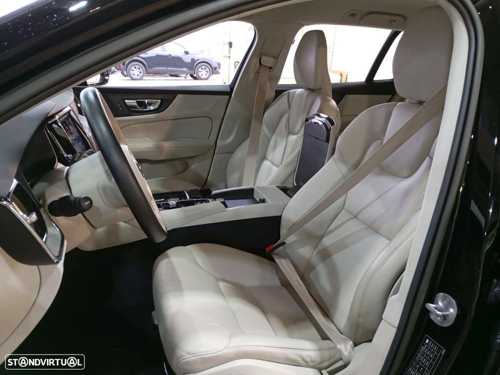 Volvo V60 2.0 T6 AWD TE Core - 5