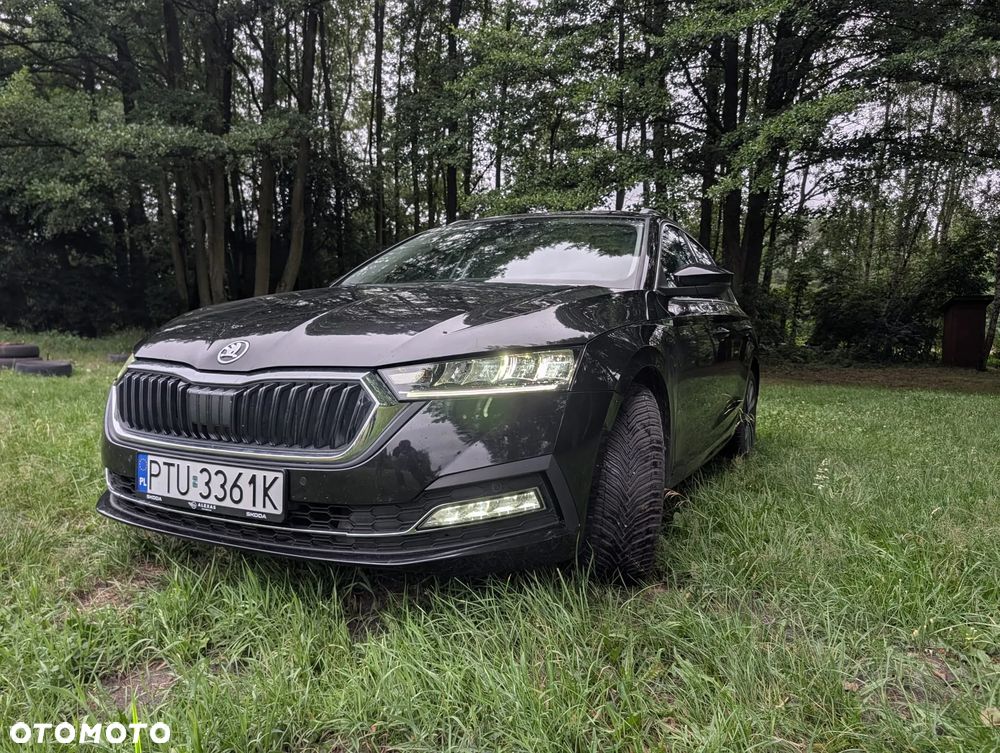Skoda Octavia ver-2-0-tdi-sportline-dsg - 2