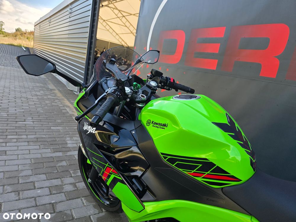 Kawasaki Ninja 400 - 8