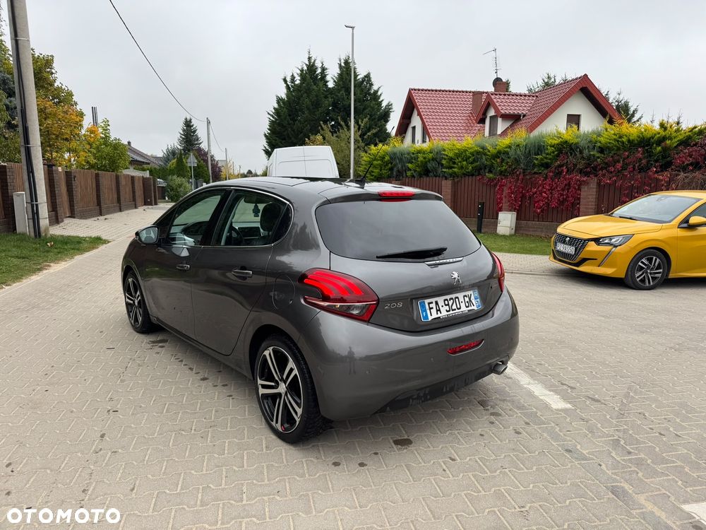 Peugeot 208 2018 photo 5