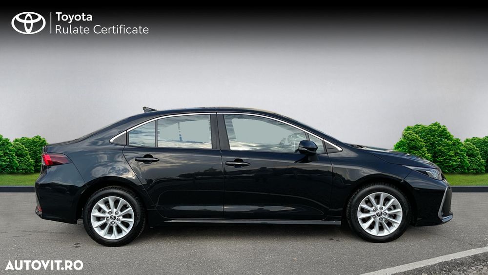 Toyota Corolla Sedan 1.8 HSD Business - 3