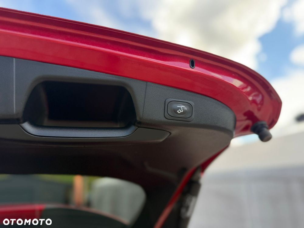 Ford Focus 1.0 EcoBoost Hybrid ST-LINE - 30