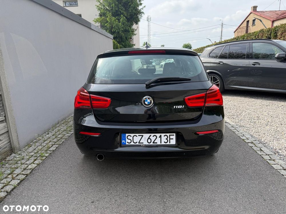 BMW Seria 1 118i - 4