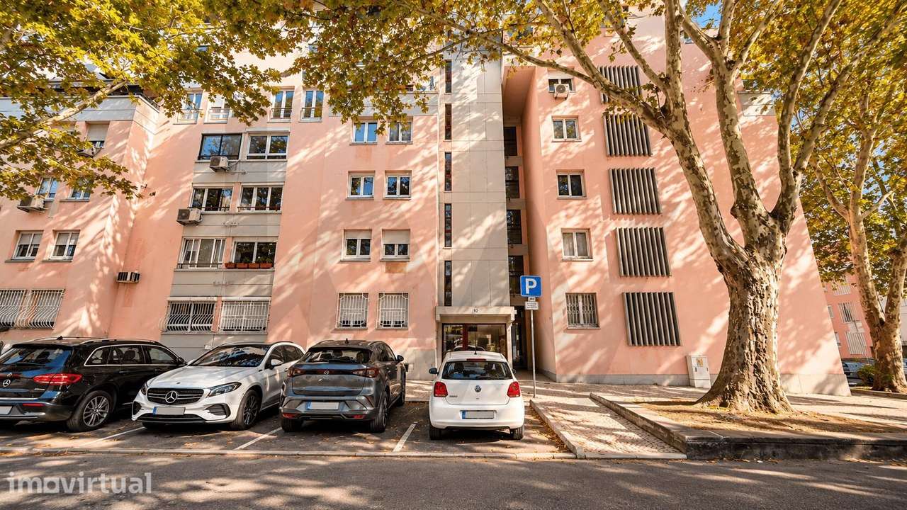 T3 Duplex nos últimos pisos em Telheiras – sensação de moradia, a 100 - Grande imagem: 2/29