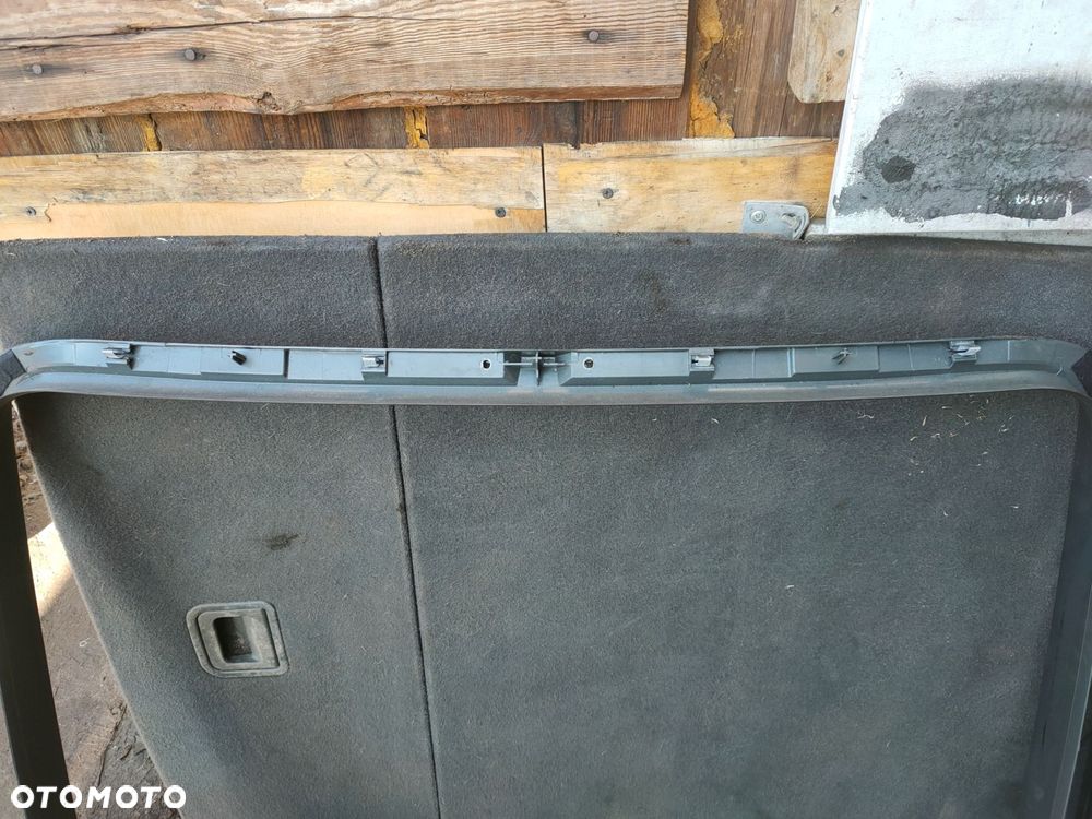 tapicerka obwódka szyby tył audi tt 8n 8n8867991 czarna - 5