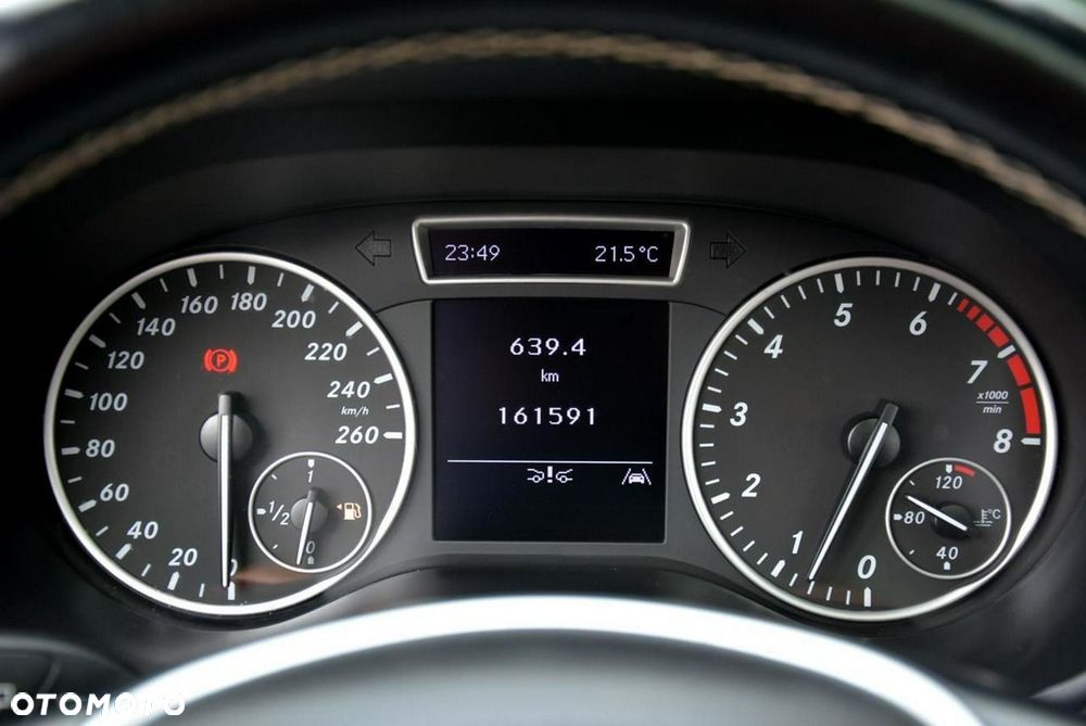Mercedes-Benz Klasa B 180 Style - 25