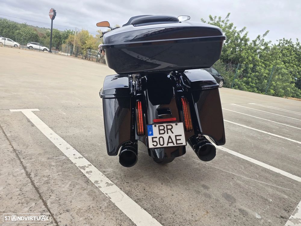 Harley-Davidson FLHXS Street Glide 114 CVO - 6