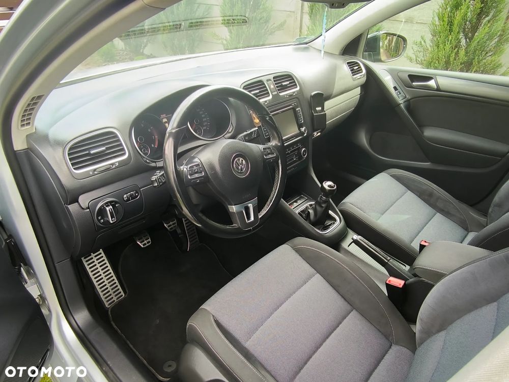 Volkswagen Golf - 10