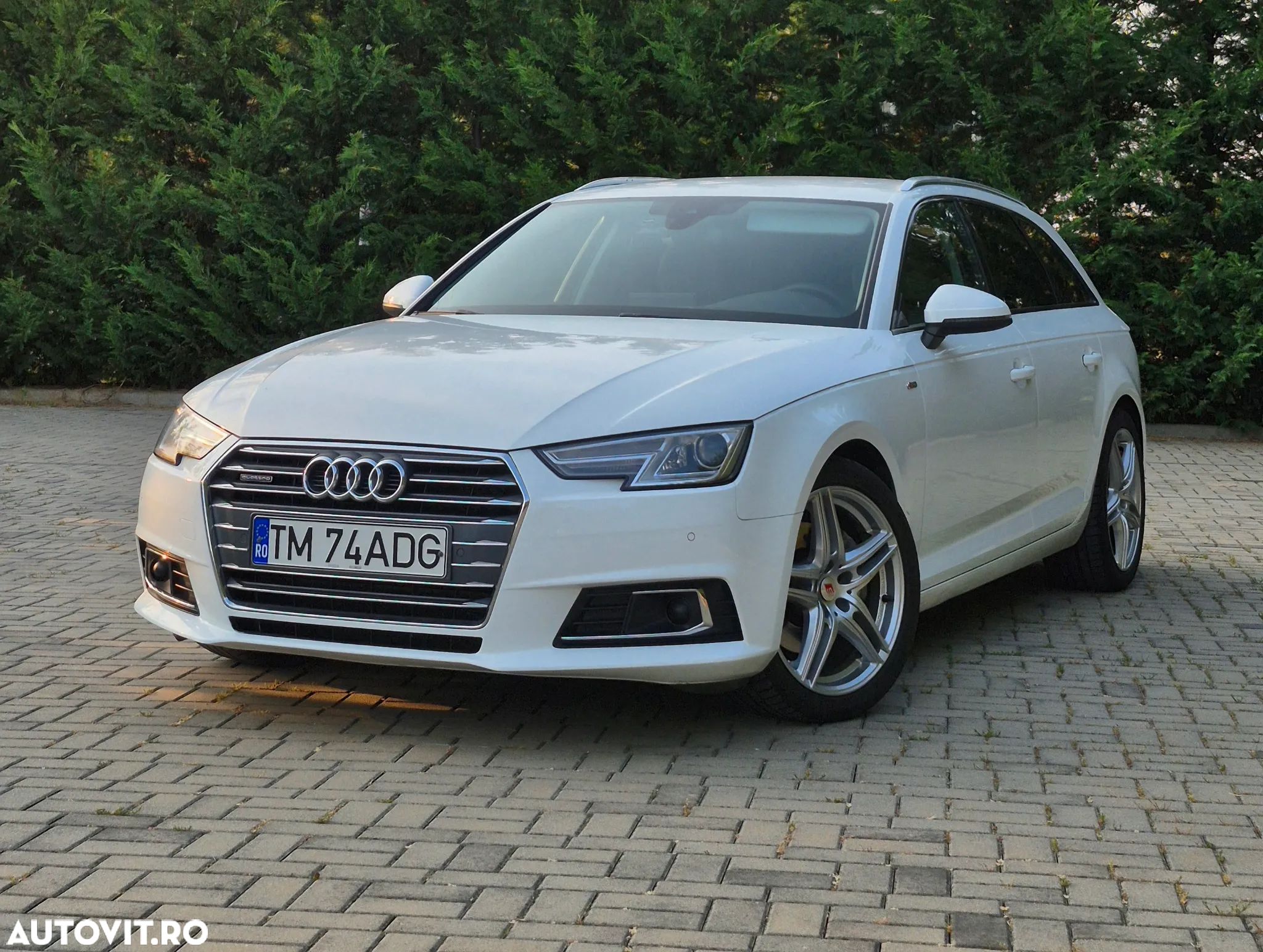 Audi A4 Avant 2.0 TDI quattro S tronic Sport - 1
