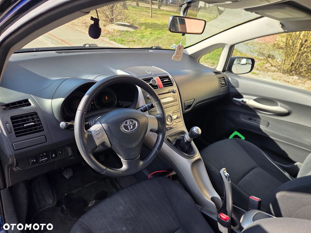 Toyota Auris 1.4 D-4D Luna - 10