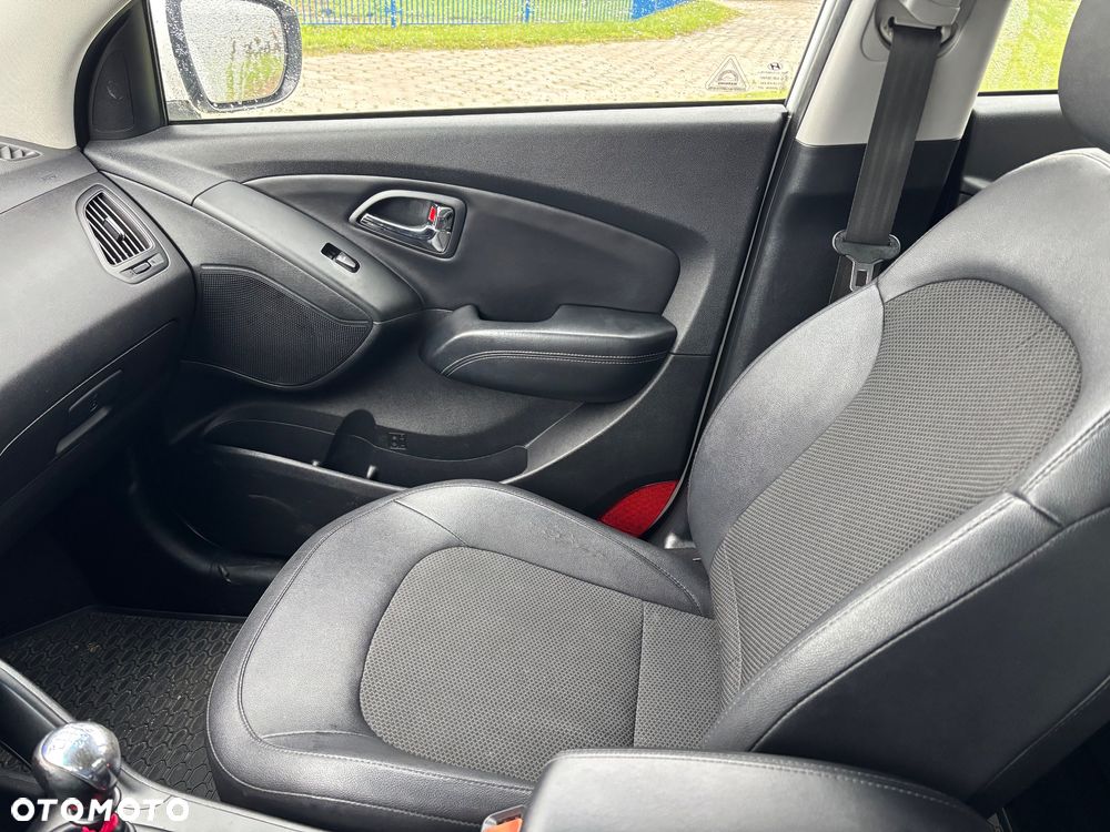 Hyundai ix35 1.6 2WD Fifa World Cup Edition - 15