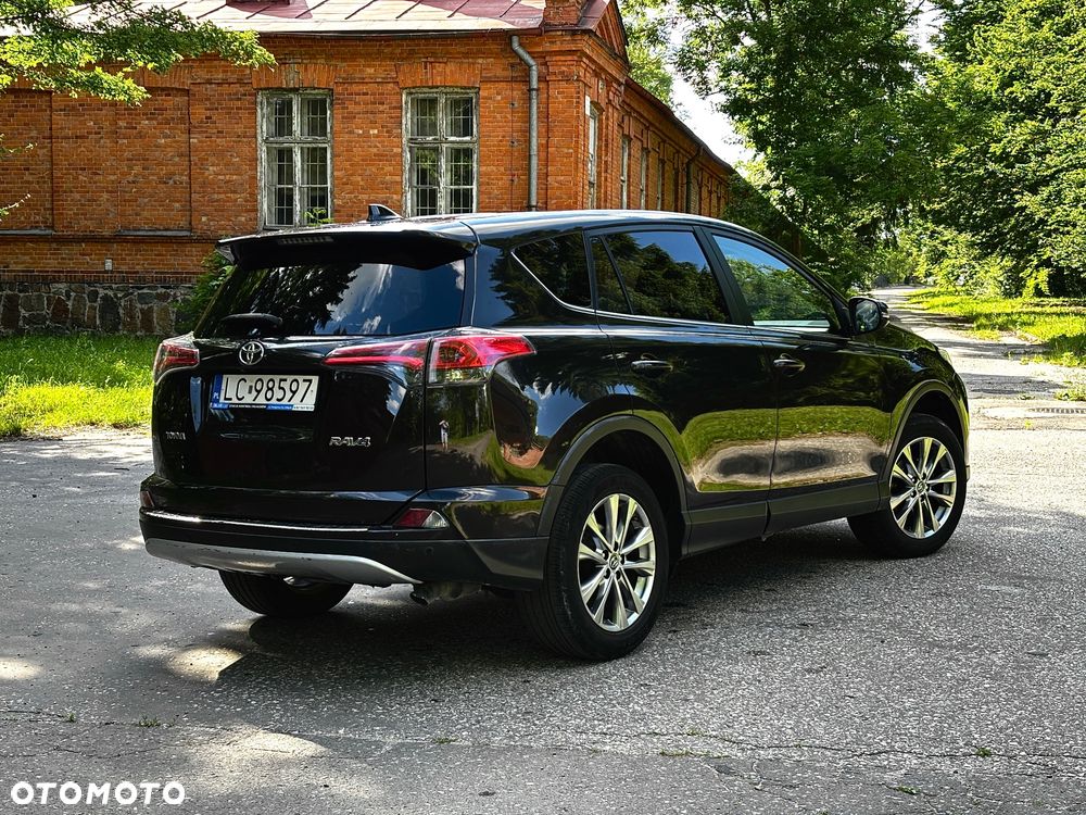 Toyota RAV4 2.0 D-4D Prestige 4x2 - 5