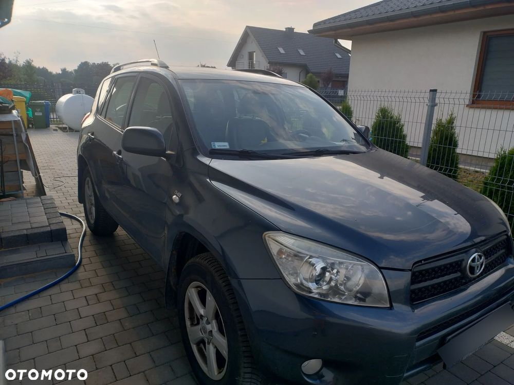 Toyota RAV4 2.2 D-4D Prestige - 1