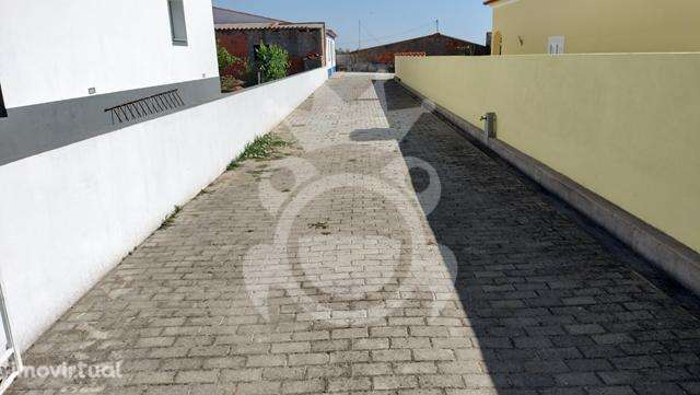 Moradia/Quintinha T2 + 1 - Grande imagem: 2/21