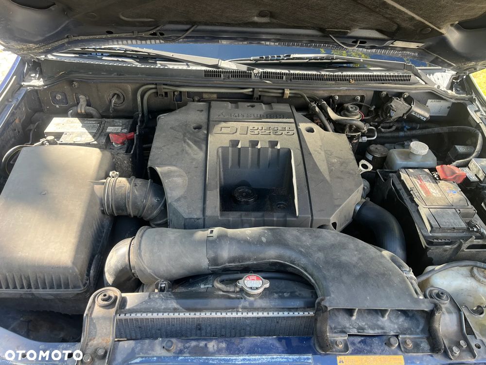 Mitsubishi Pajero 3.2 DID 7os - 14