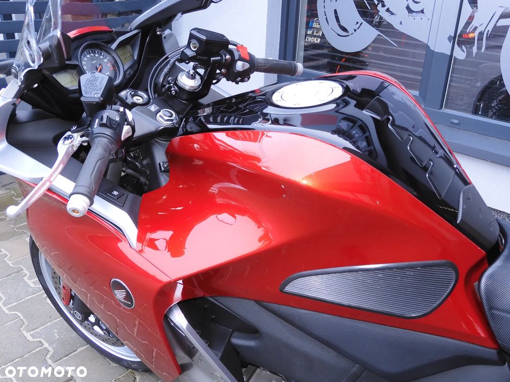 Honda VFR - 30