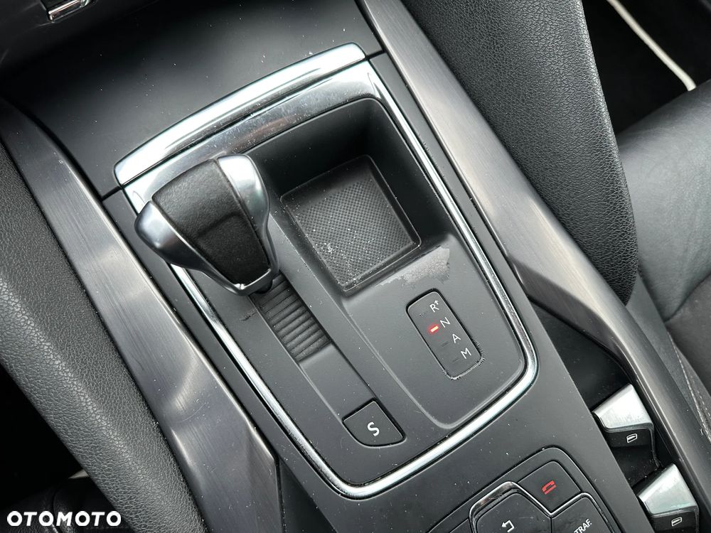 Citroën DS5 e-HDi 115 EGS6 SoChic - 25