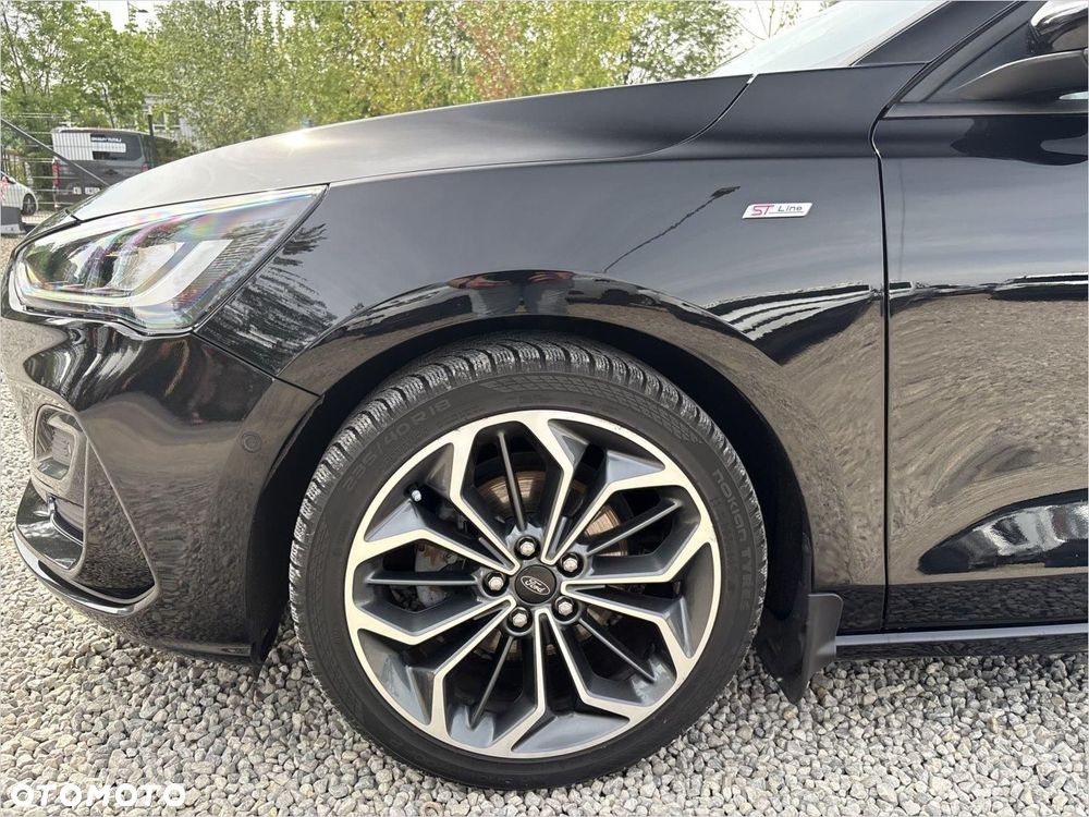 Ford Focus 1.0 EcoBoost mHEV ST-Line X - 17