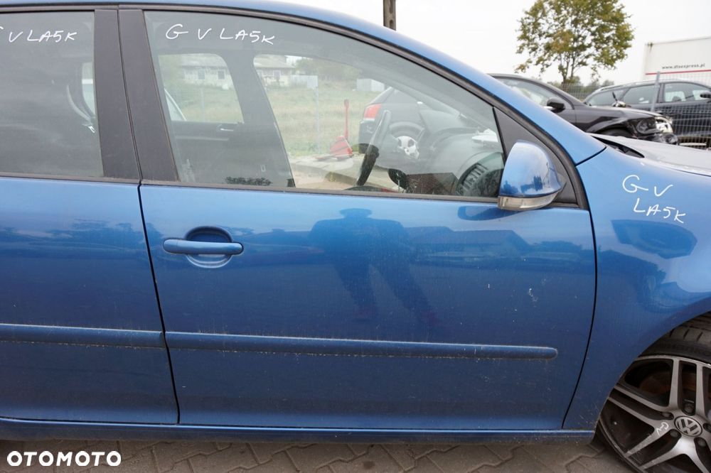 DRZWI PRZEDNIE PRAWE GOLF V 5D HB LA5K  NIEBIESKI VOLKSWAGEN 2003-2009 - 1