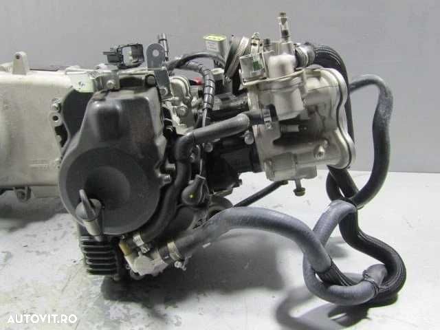 Motor Piaggio MP3 400HP 2023-2024 2400KM - 10