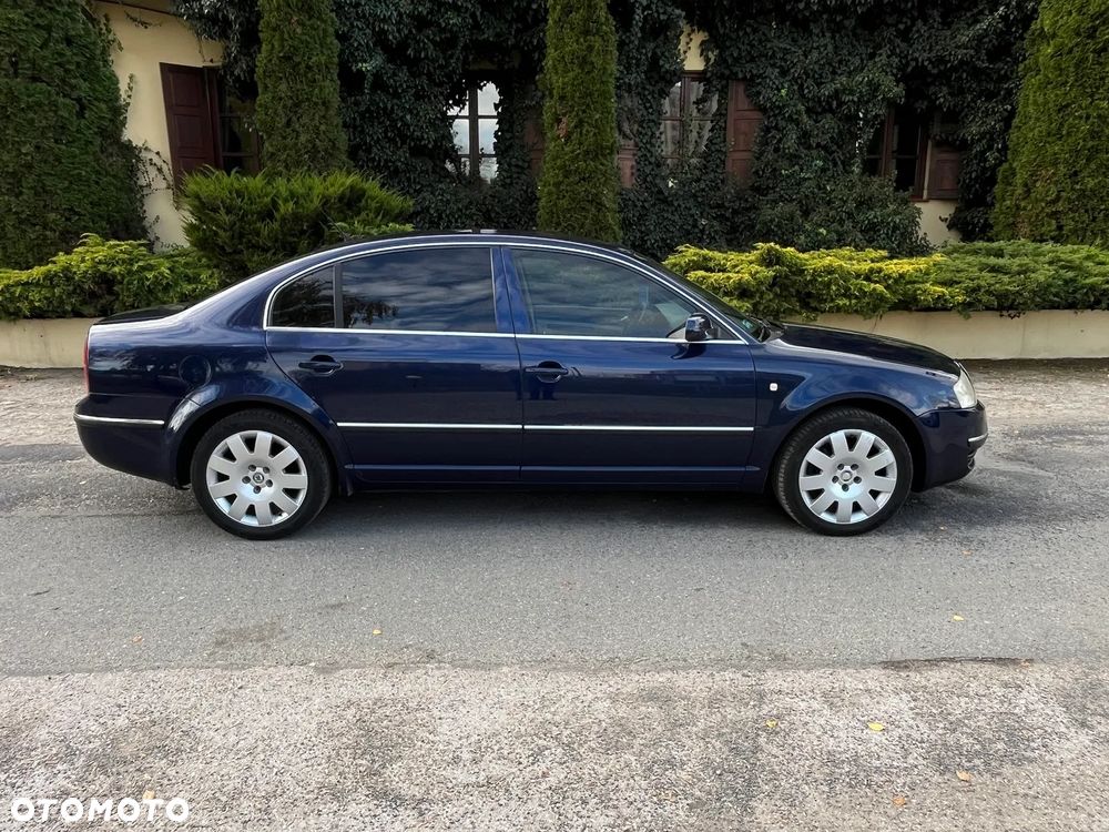 Skoda Superb 2.8 V6 Elegance - 13