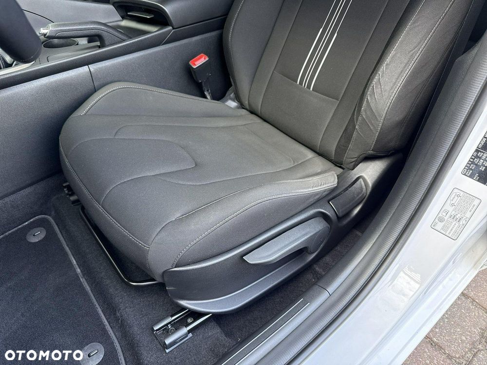 Hyundai Elantra 1.6 Smart - 26