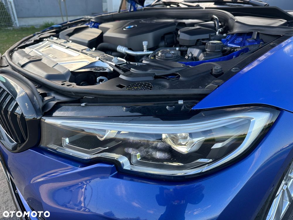 BMW Seria 3 330i M Sport - 28