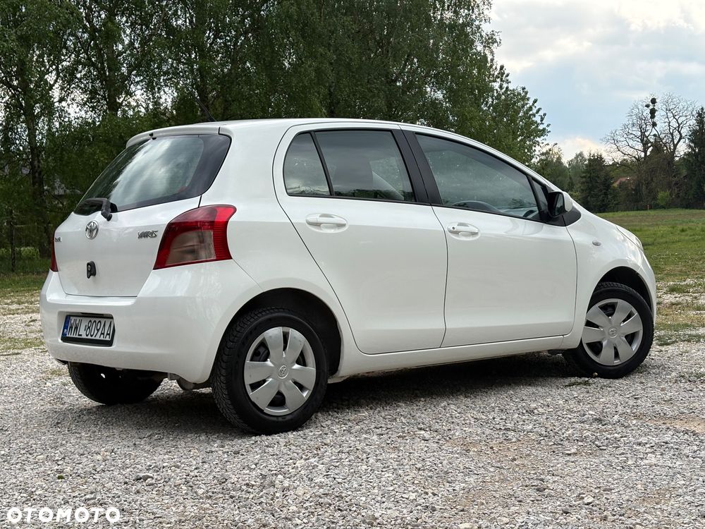 Toyota Yaris 1.0 Luna A/C - 3