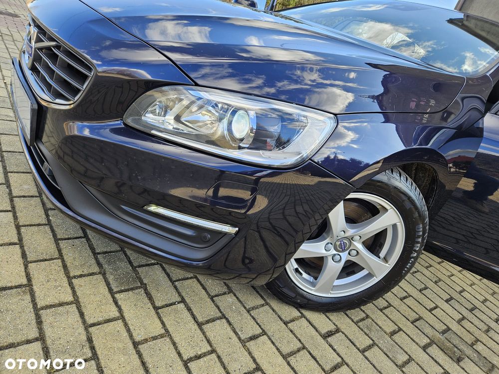 Volvo V60 D4 Momentum - 35