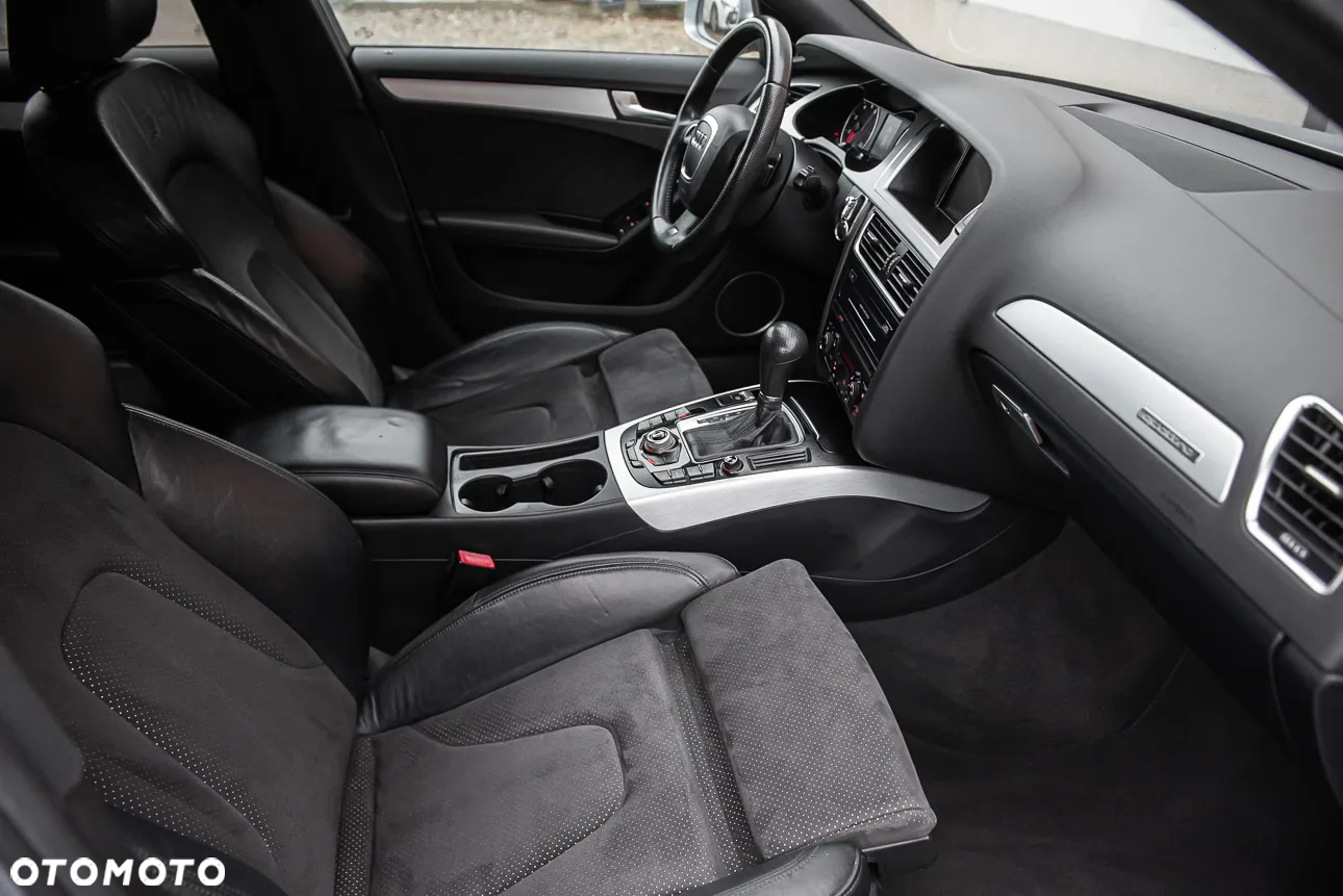Audi A4 2.0 TFSI Quattro Line S tronic - 32
