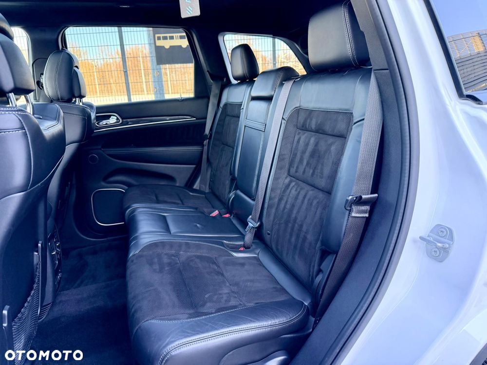 Jeep Grand Cherokee - 13
