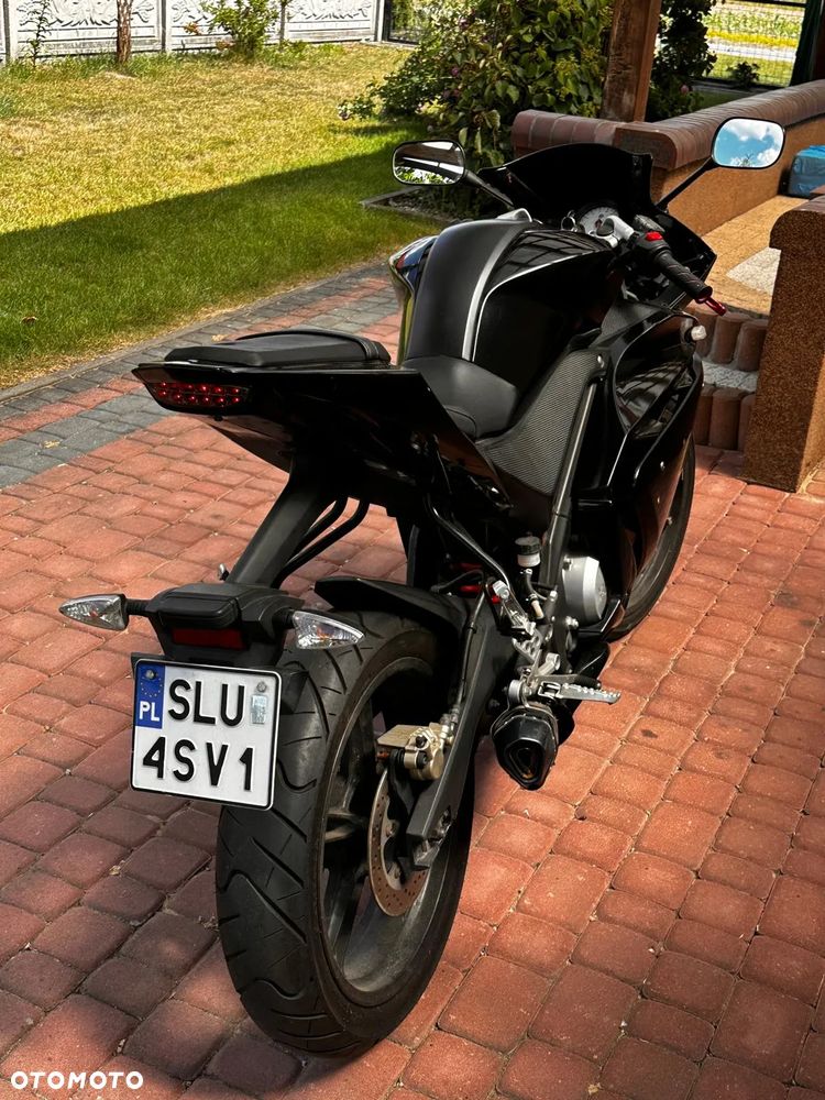 Yamaha YZF - 8