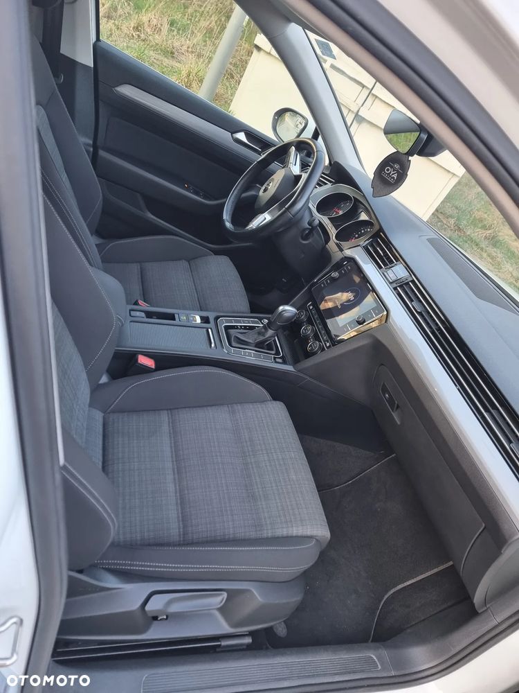 Volkswagen Passat 2.0 TSI Business DSG - 20