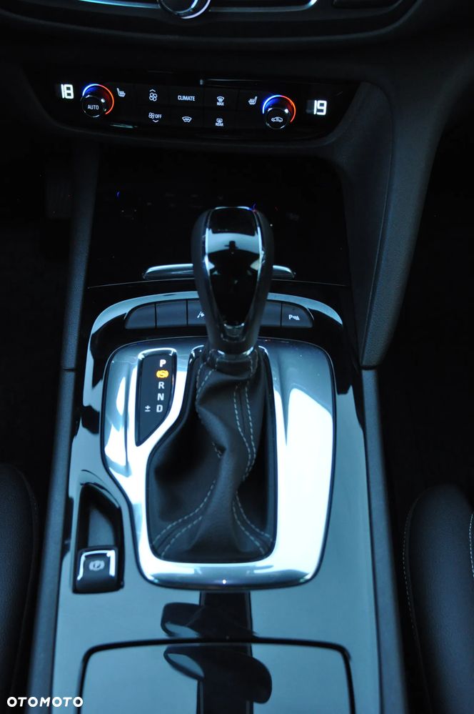 Opel Insignia 2.0 CDTI Ultimate S&S - 29