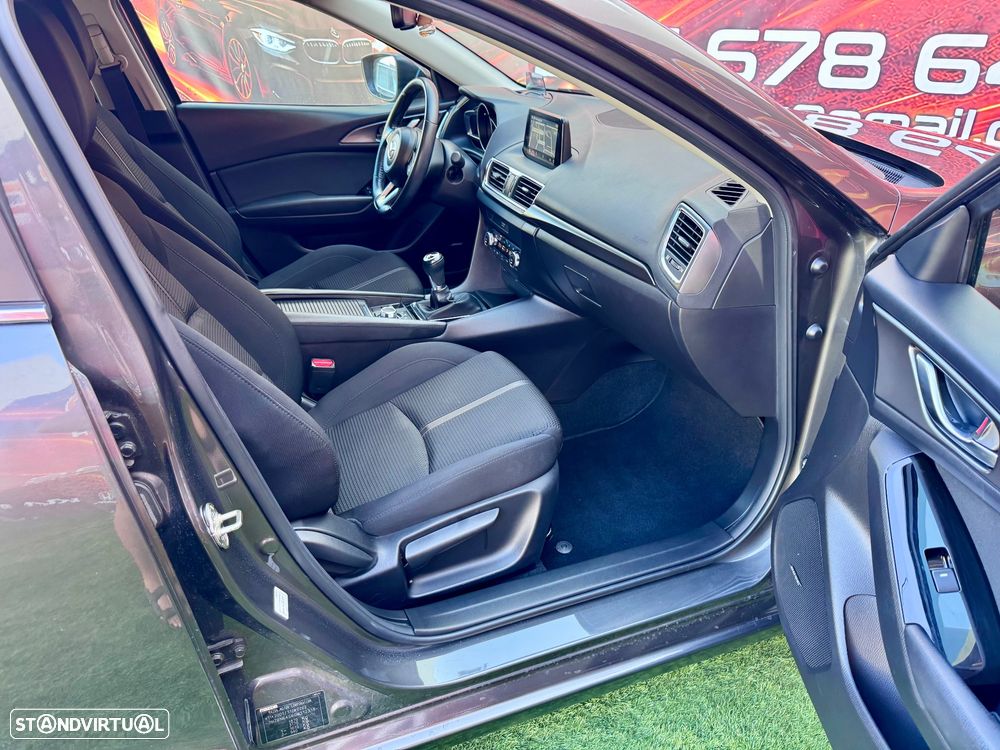 Mazda 3 Hatchback 1.5 Sky-D Excellence Pack Leather White Navi - 12
