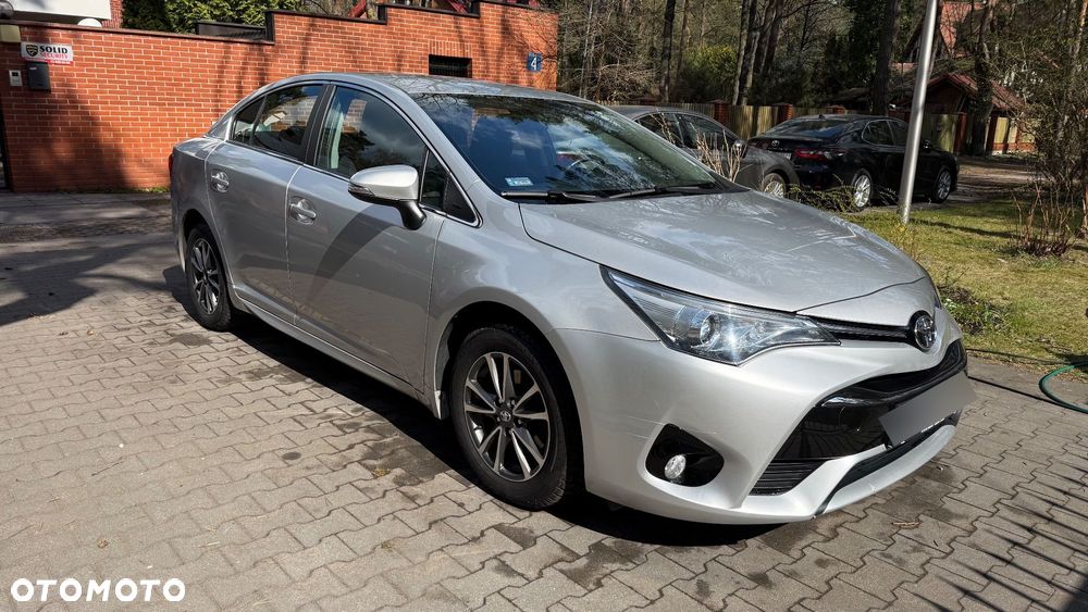 Toyota Avensis 1.8 Sol - 15