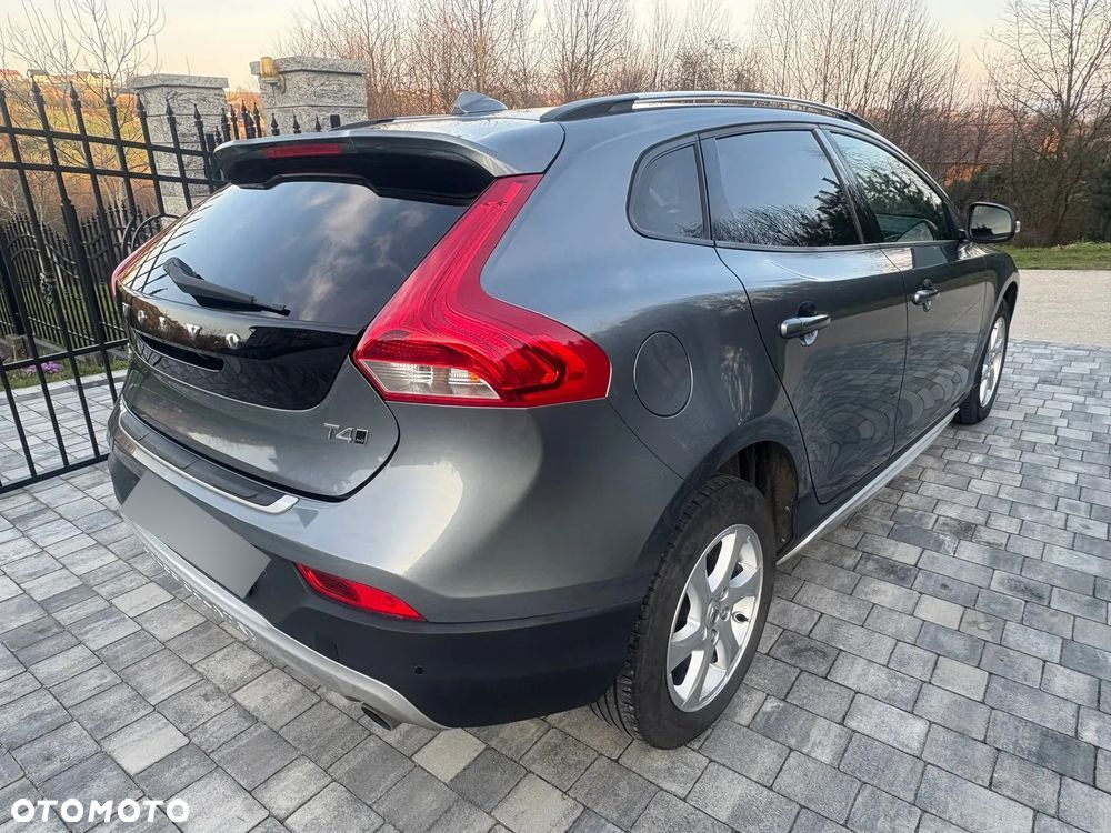 Volvo V40 Cross Country T4 AWD Drive-E Momentum - 8