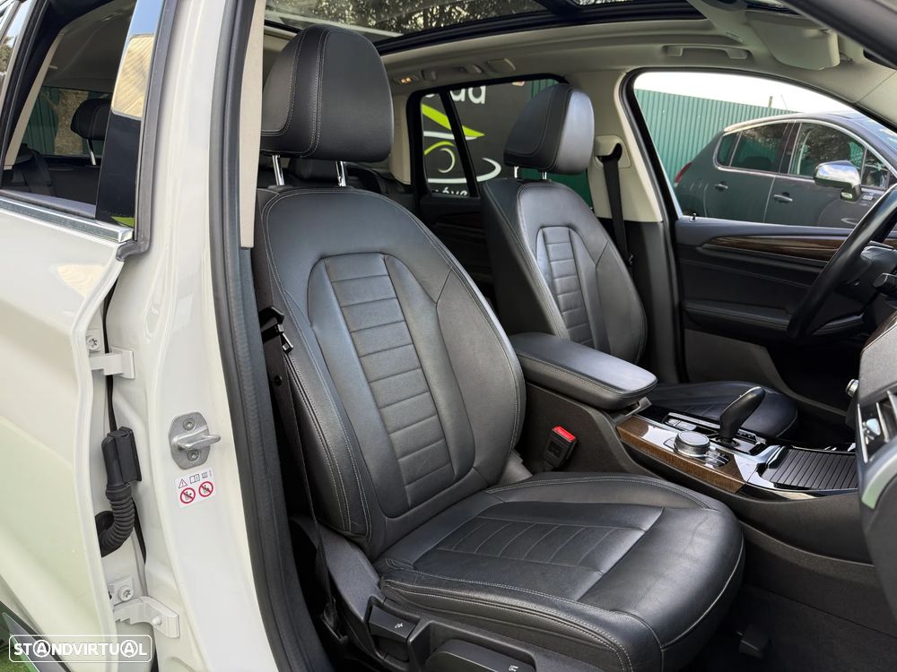 BMW X3 20 d xDrive Line Luxury - 37