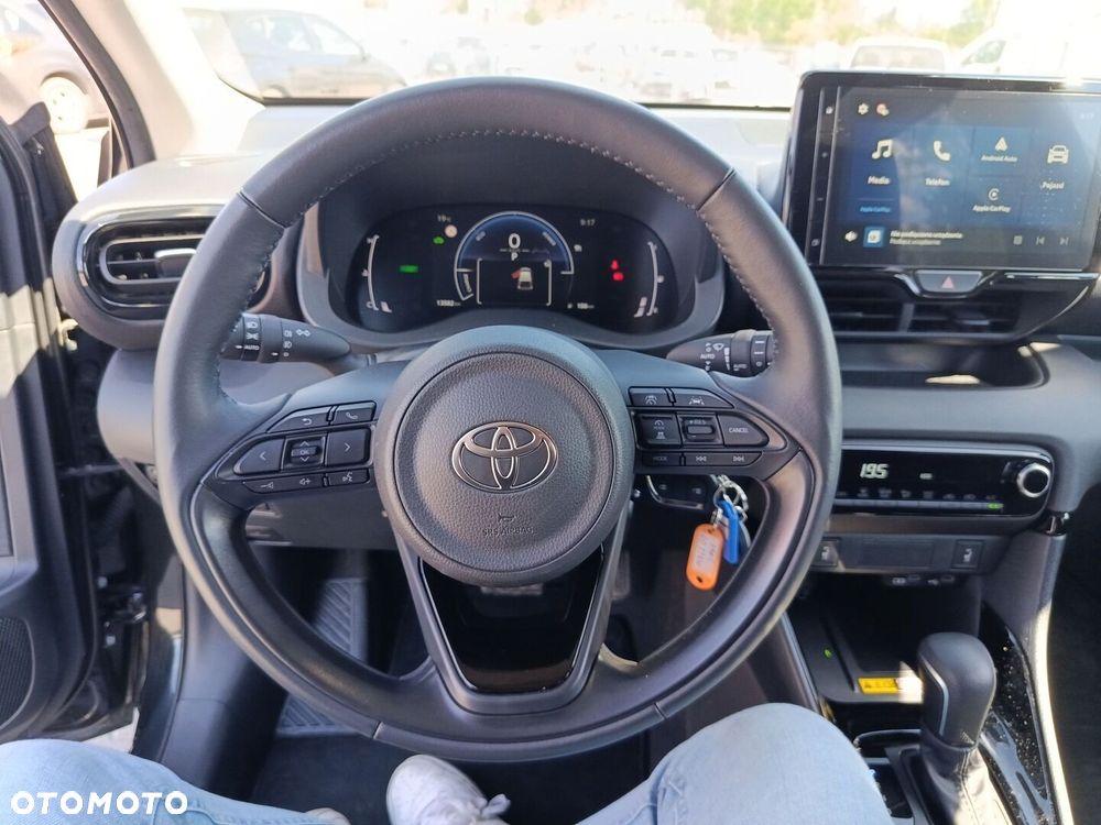 Toyota Yaris Hybrid 1.5 Style - 17