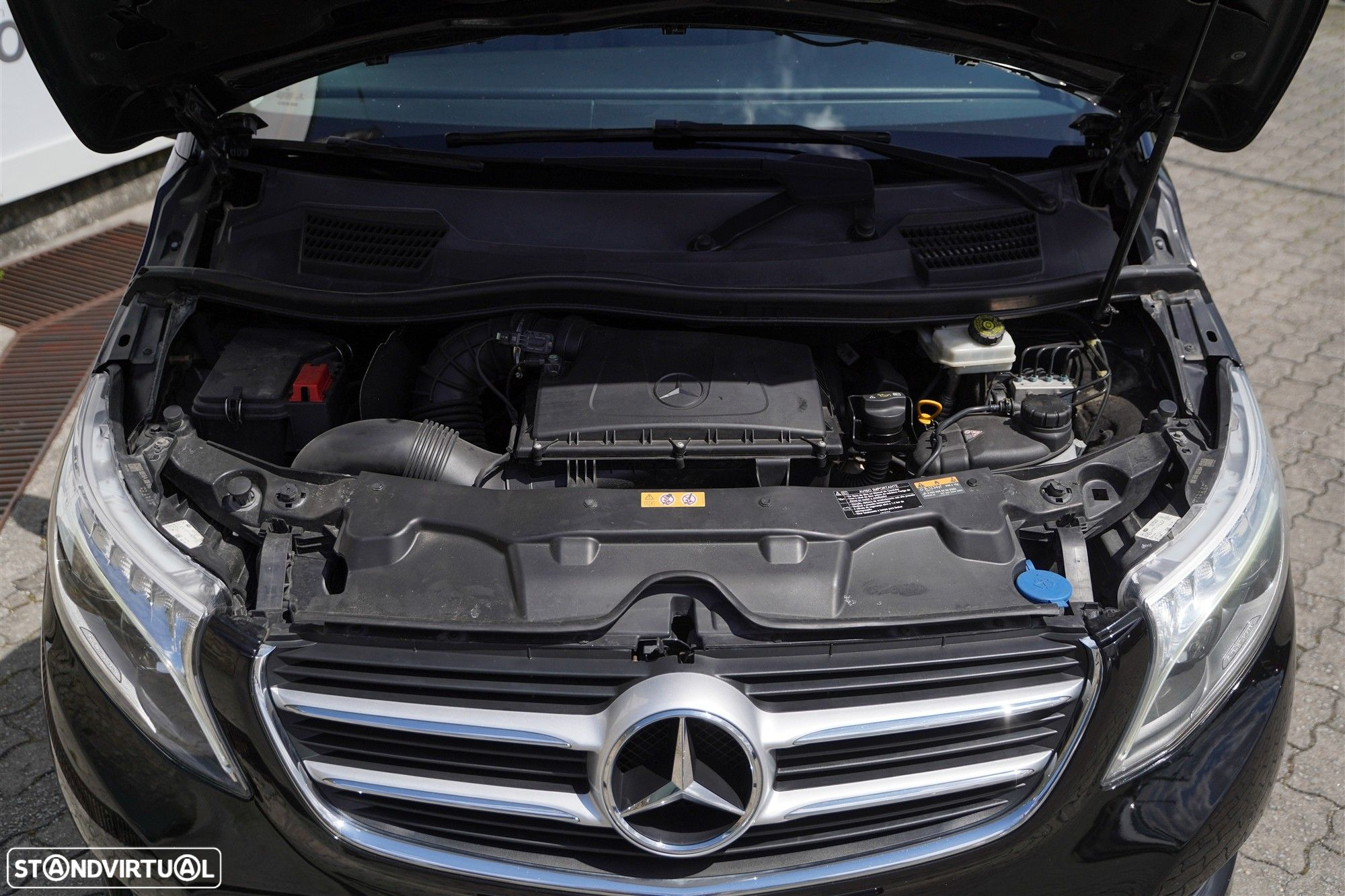 Mercedes-Benz V 220 d Longo Avantgarde - 31