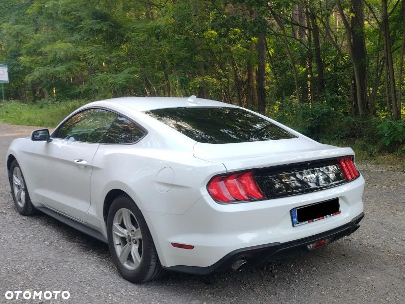 Ford Mustang - 7